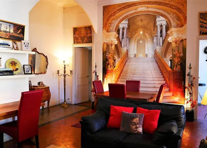 Opera-style Downtown Maison Carre דירה נים