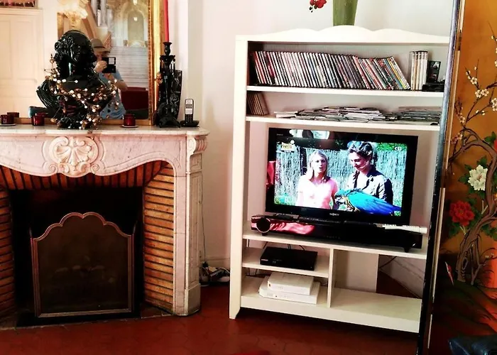 Opera-style Downtown Maison Carre דירה